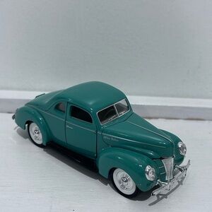 Ford Deluxe Green Diecast Vintage Model Car SS 5740 1/34 Ford 5-Window Coupe‎